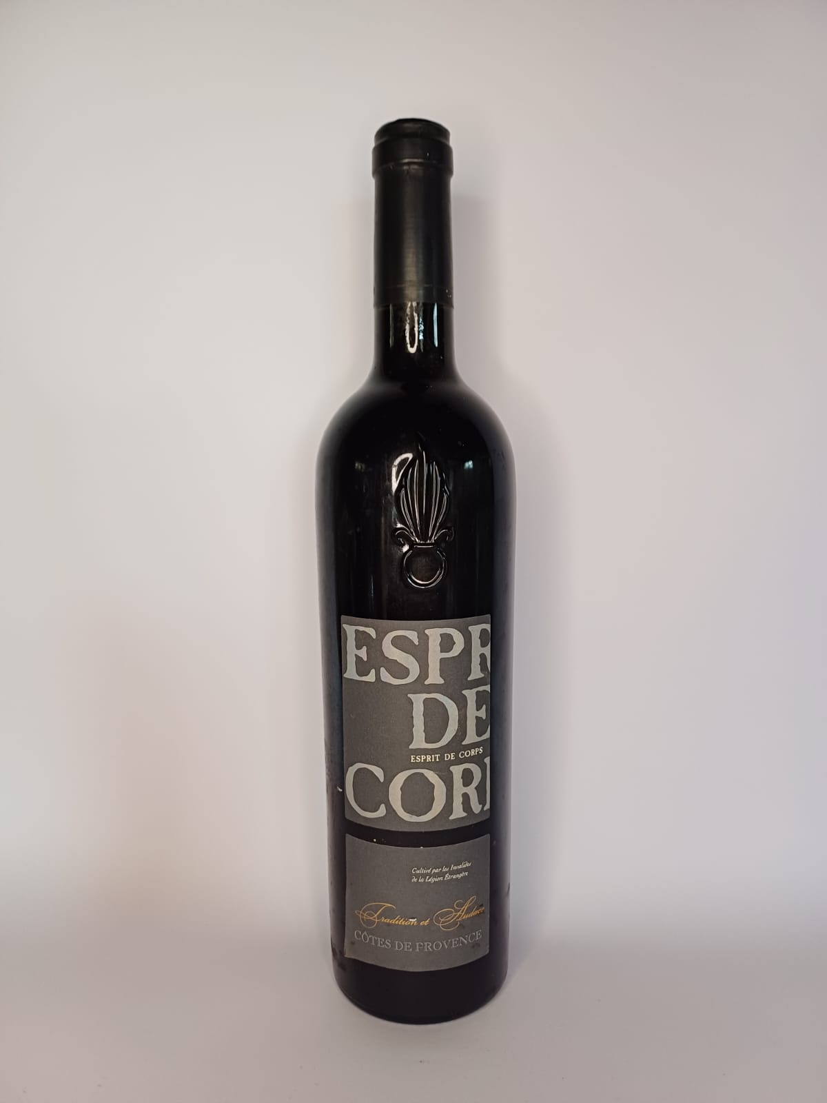 Bouteille de vin Esprit de corps – Côtes de provence Vinaé
