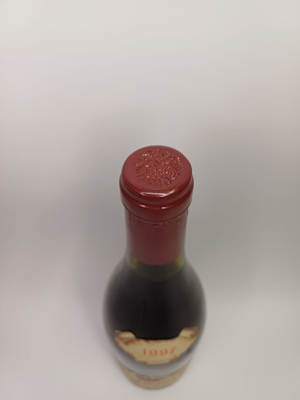 Bouteille de vin Pernand-Vergelesses 1997 – Domaine Thiély Vinaé