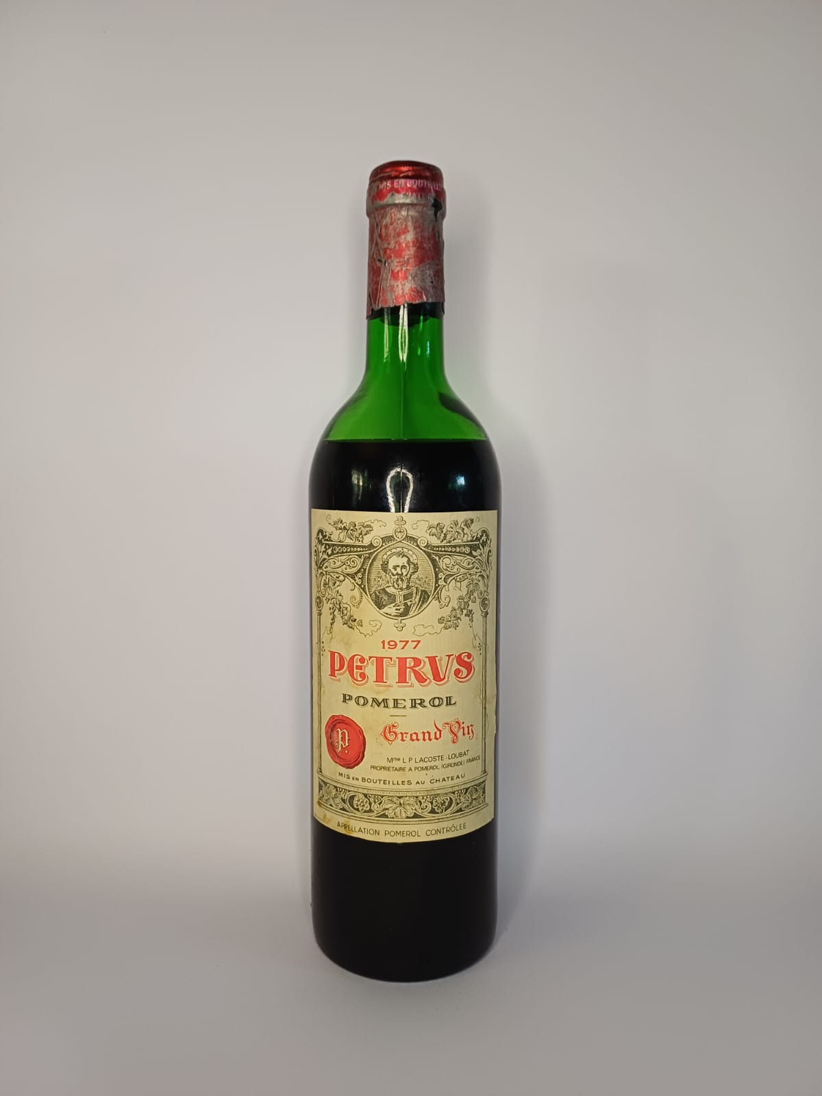 Bouteille de vin Pétrus 1977 – Pomerol Vinaé