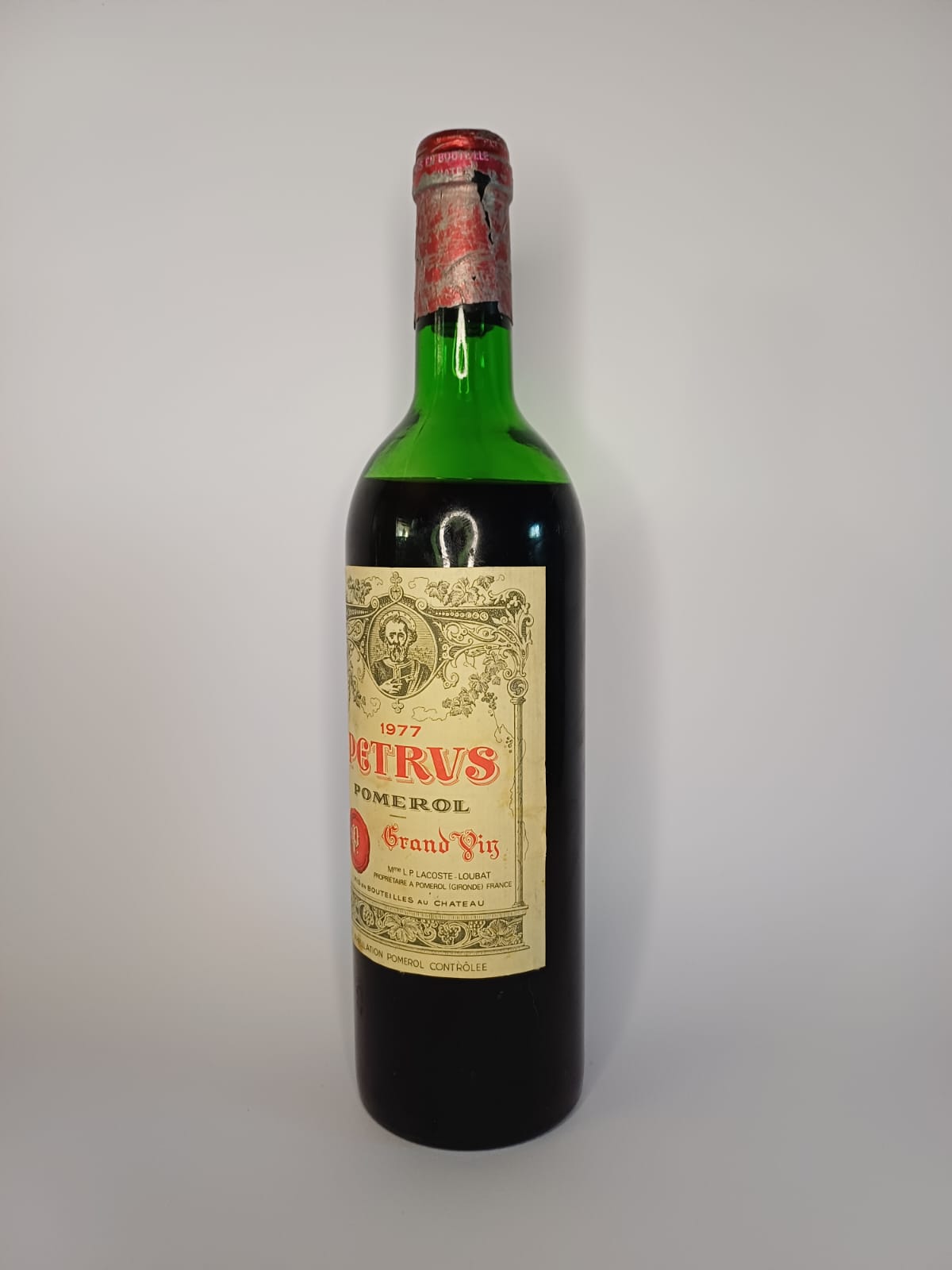 Bouteille de vin Pétrus 1977 – Pomerol Vinaé