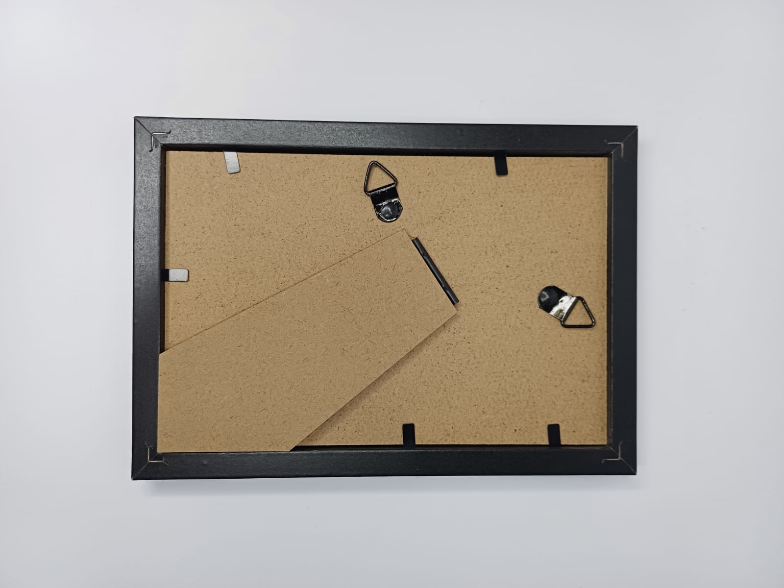 Cadre en bois noir – à poser ou à suspendre, vertical ou horizontal Vinaé