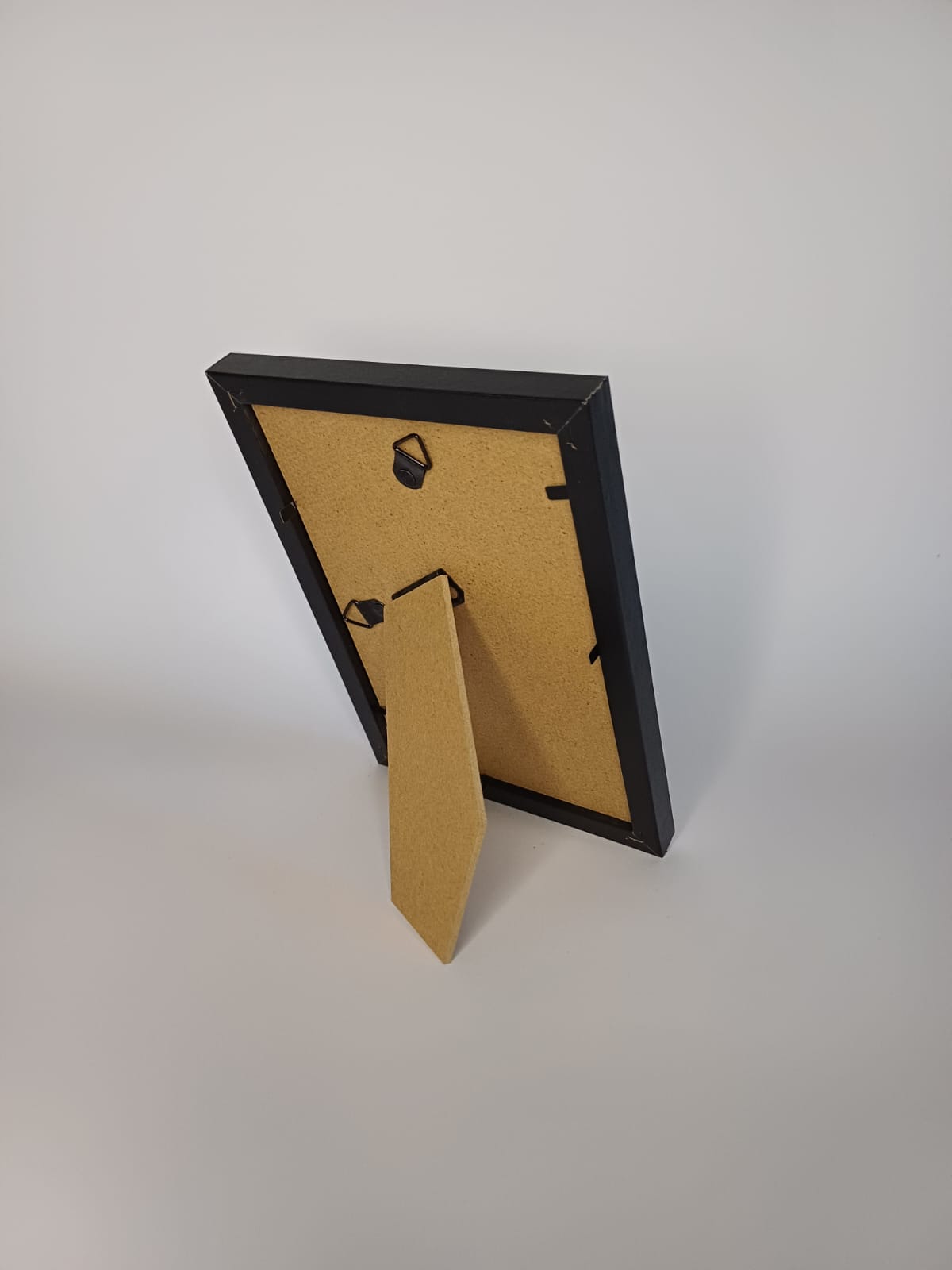 Cadre en bois noir – à poser ou à suspendre, vertical ou horizontal Vinaé