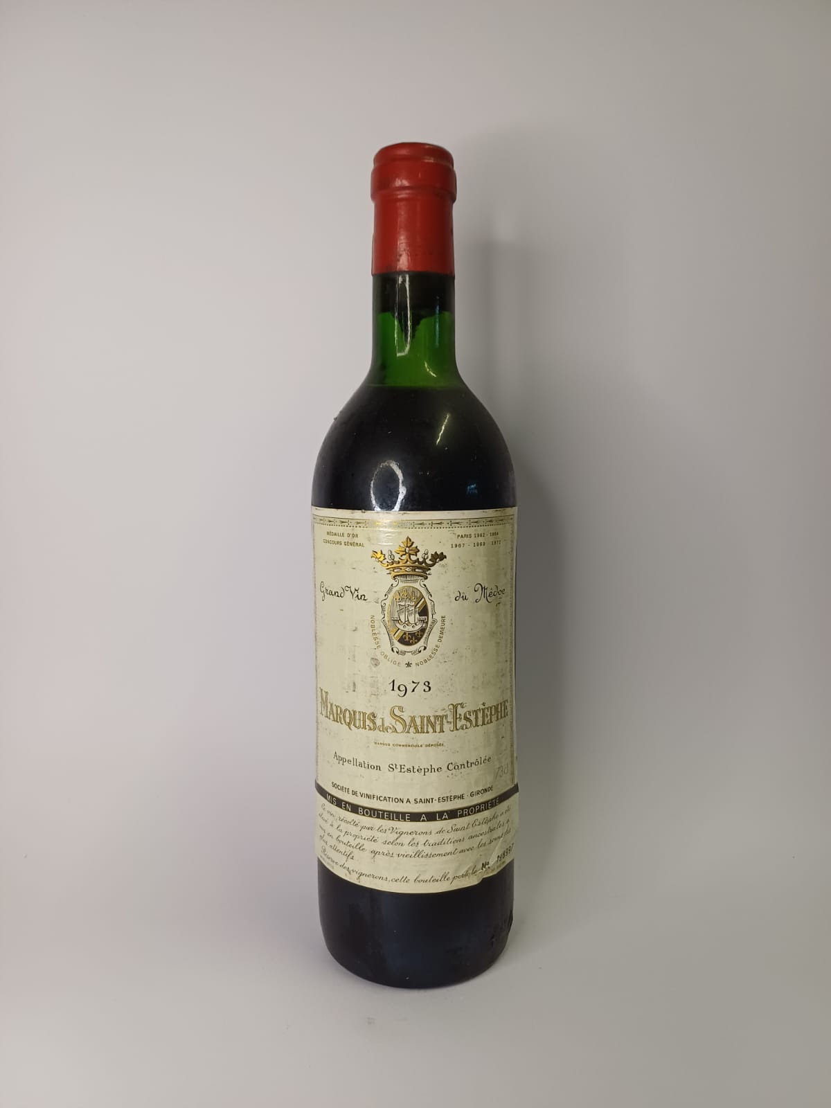 Bouteille de vin Saint-Estèphe 1973 – Marquis de Saint-Estèphe Vinaé
