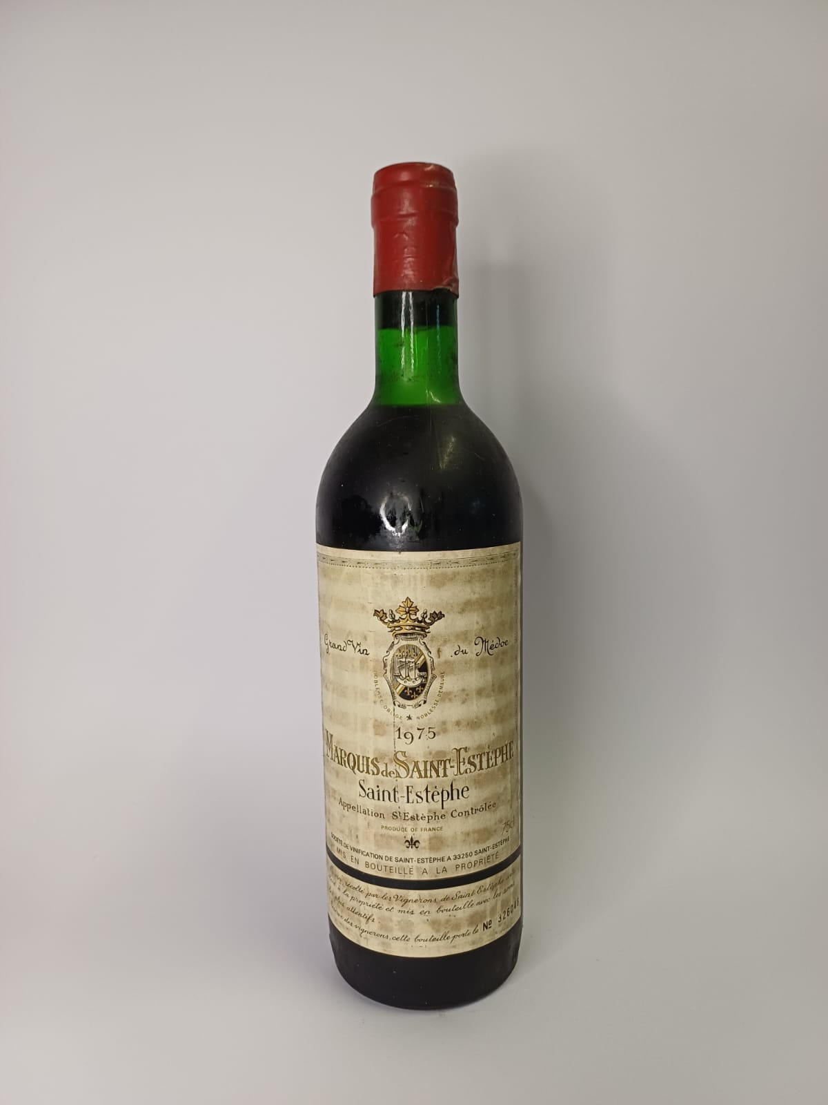 Bouteille de vin Saint-Estèphe 1975 – Marquis de Saint-Estèphe Vinaé
