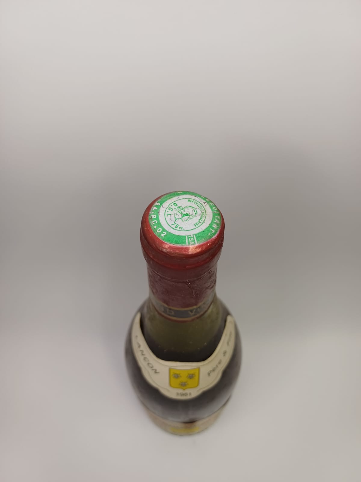 Bouteille de vin Châteauneuf-du-Pape 1981 – Domaine de la solitude Vinaé