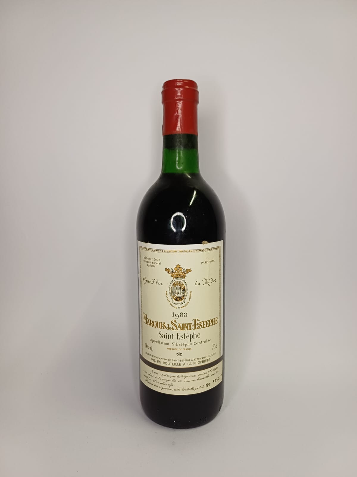 Bouteille de vin Saint-Estèphe 1983 – Marquis de Saint-Estèphe Vinaé