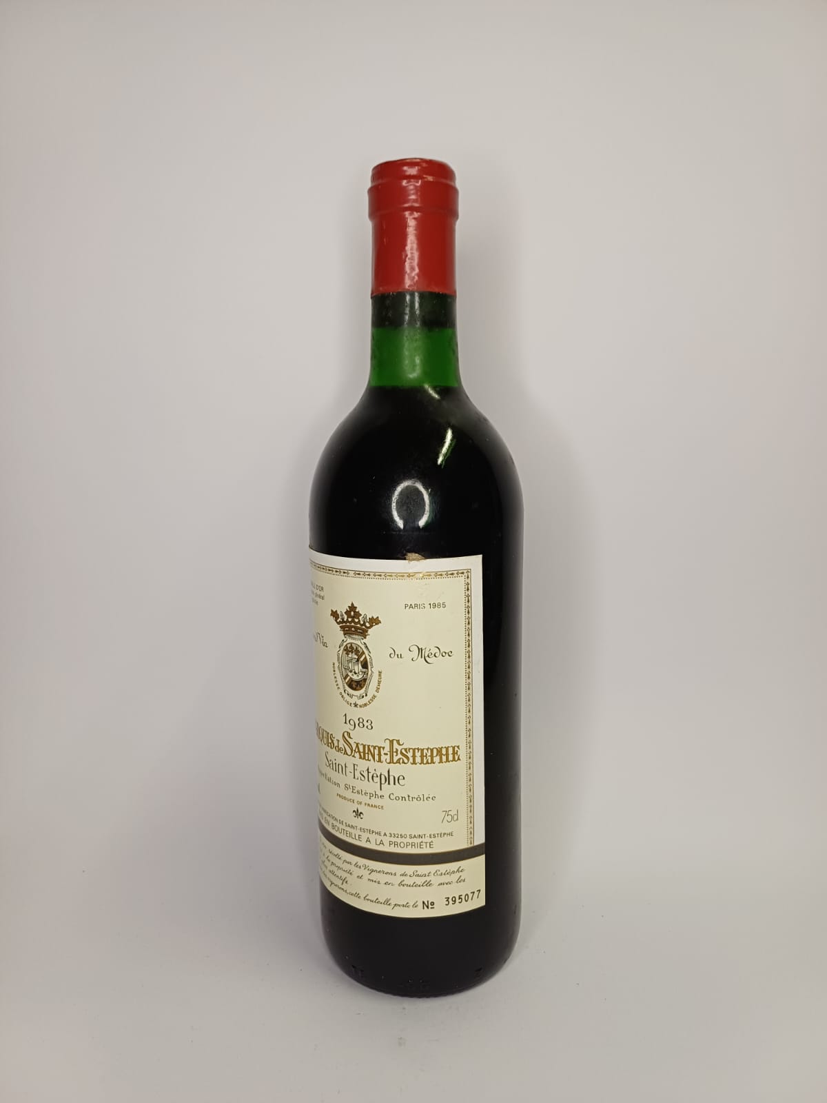 Bouteille de vin Saint-Estèphe 1983 – Marquis de Saint-Estèphe Vinaé