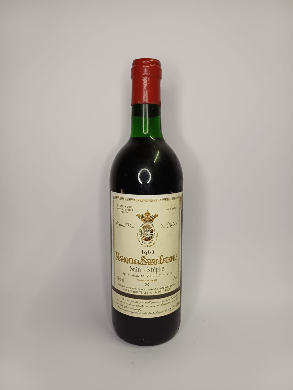 Bouteille de vin Saint-Estèphe 1983 – Marquis de Saint-Estèphe Vinaé