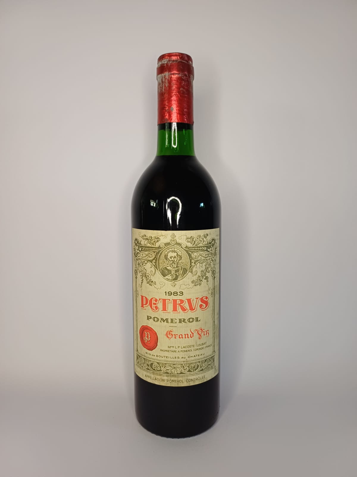 Bouteille de vin Pétrus 1983 – Pomerol Vinaé
