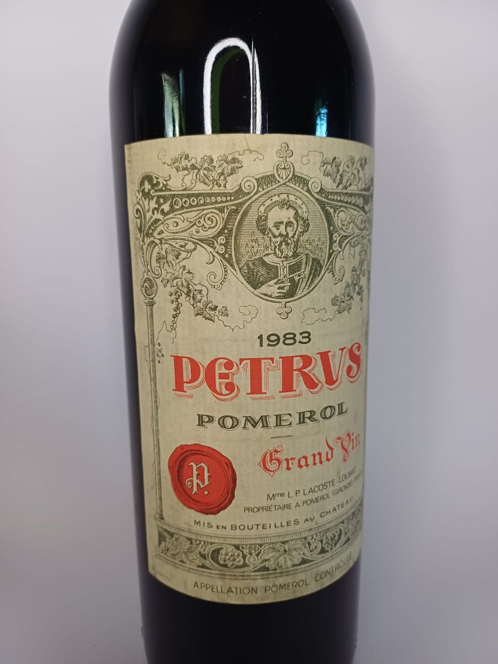 Bouteille de vin Pétrus 1983 – Pomerol Vinaé