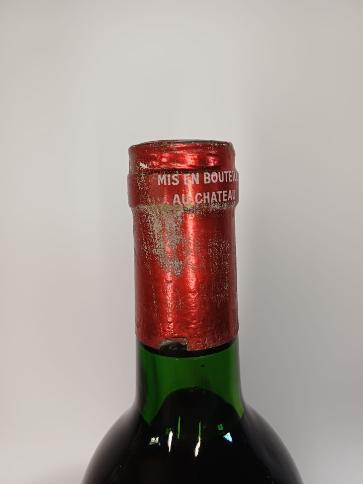 Bouteille de vin Pétrus 1983 – Pomerol Vinaé