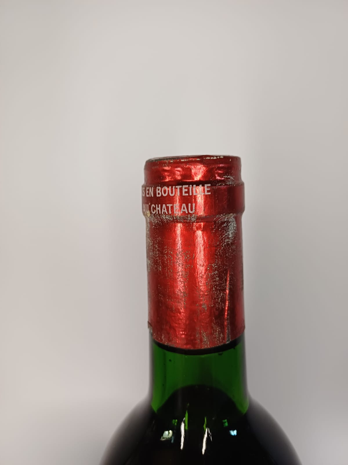Bouteille de vin Pétrus 1983 – Pomerol Vinaé