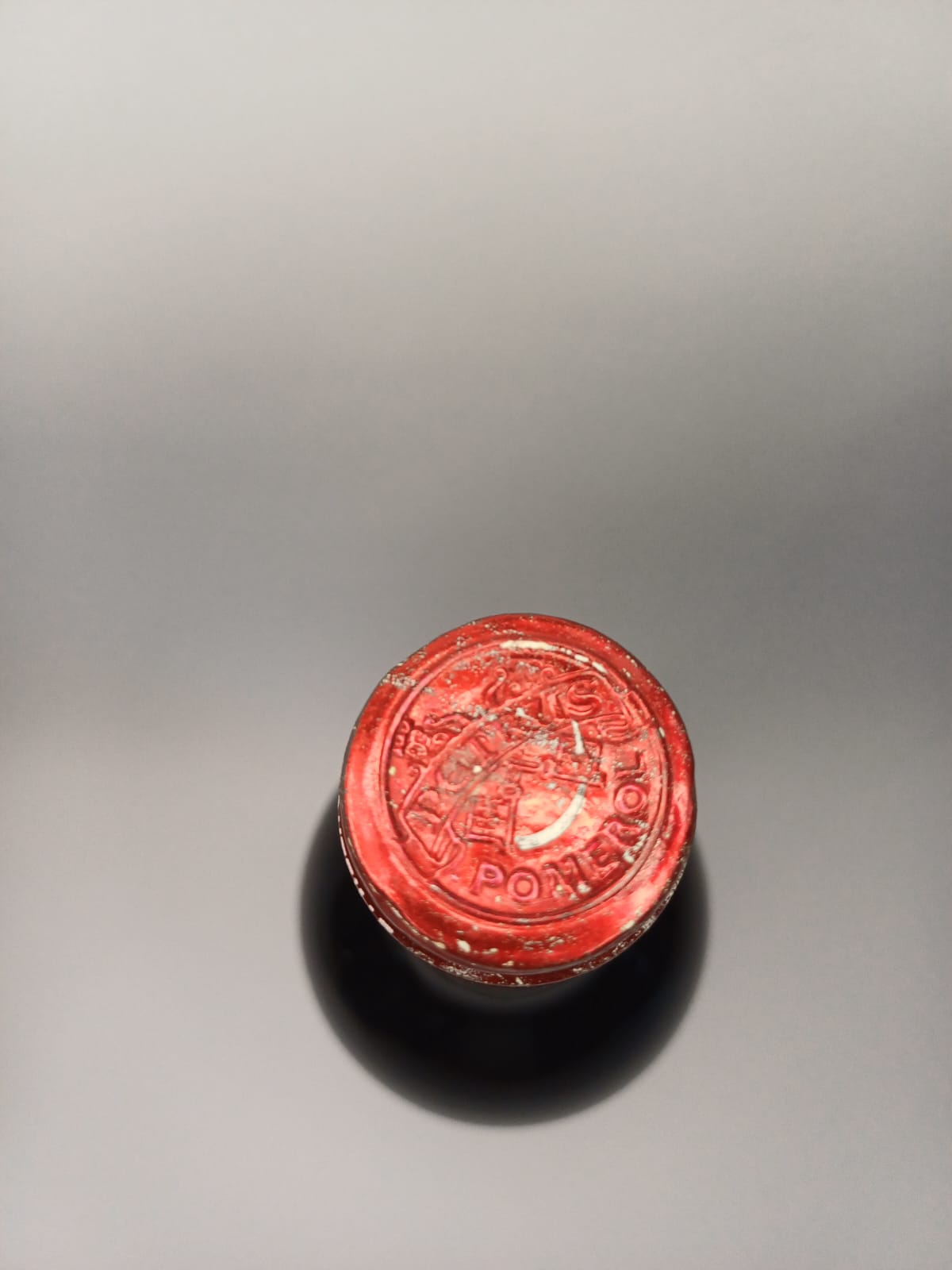 Bouteille de vin Pétrus 1983 – Pomerol Vinaé