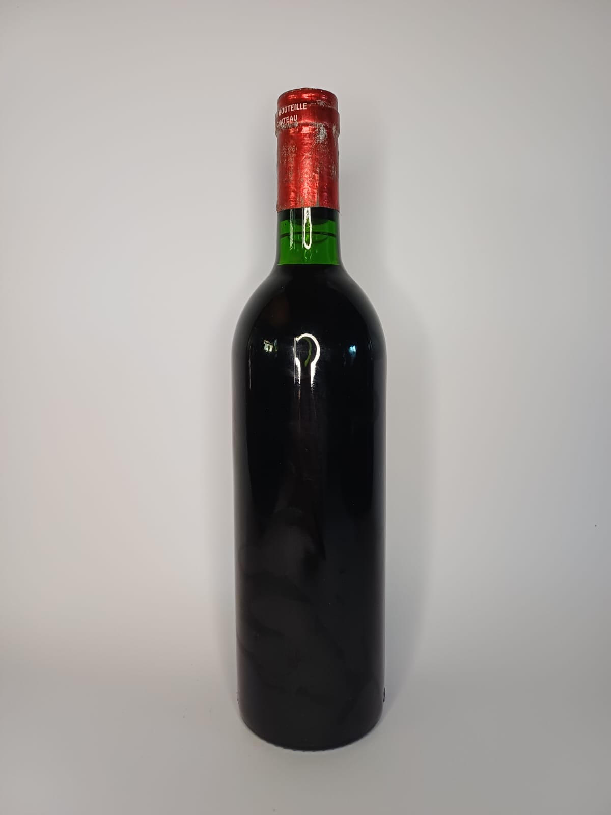 Bouteille de vin Pétrus 1983 – Pomerol Vinaé