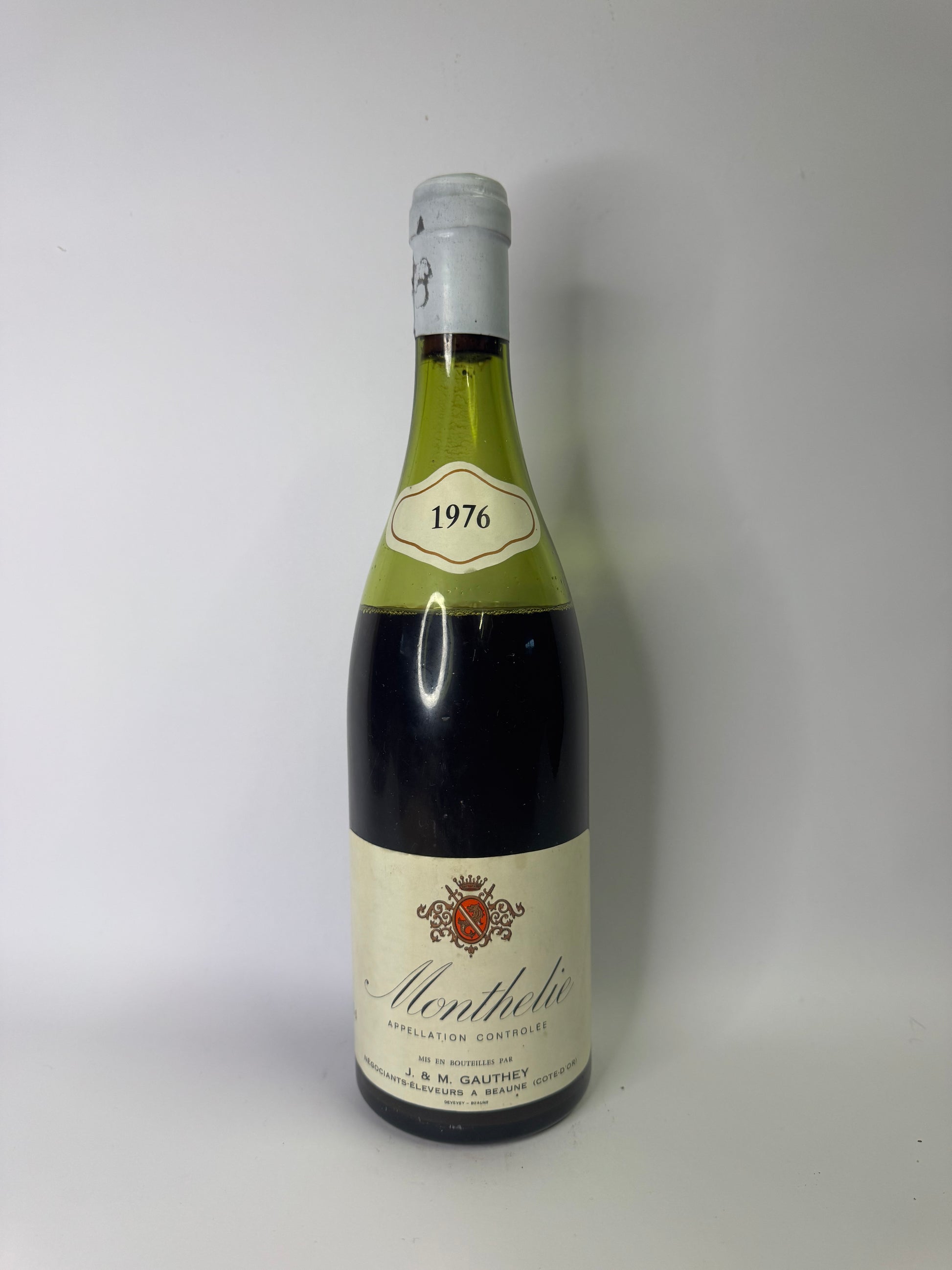 Bouteille de vin Monthelie 1976 – J & M Gauthey