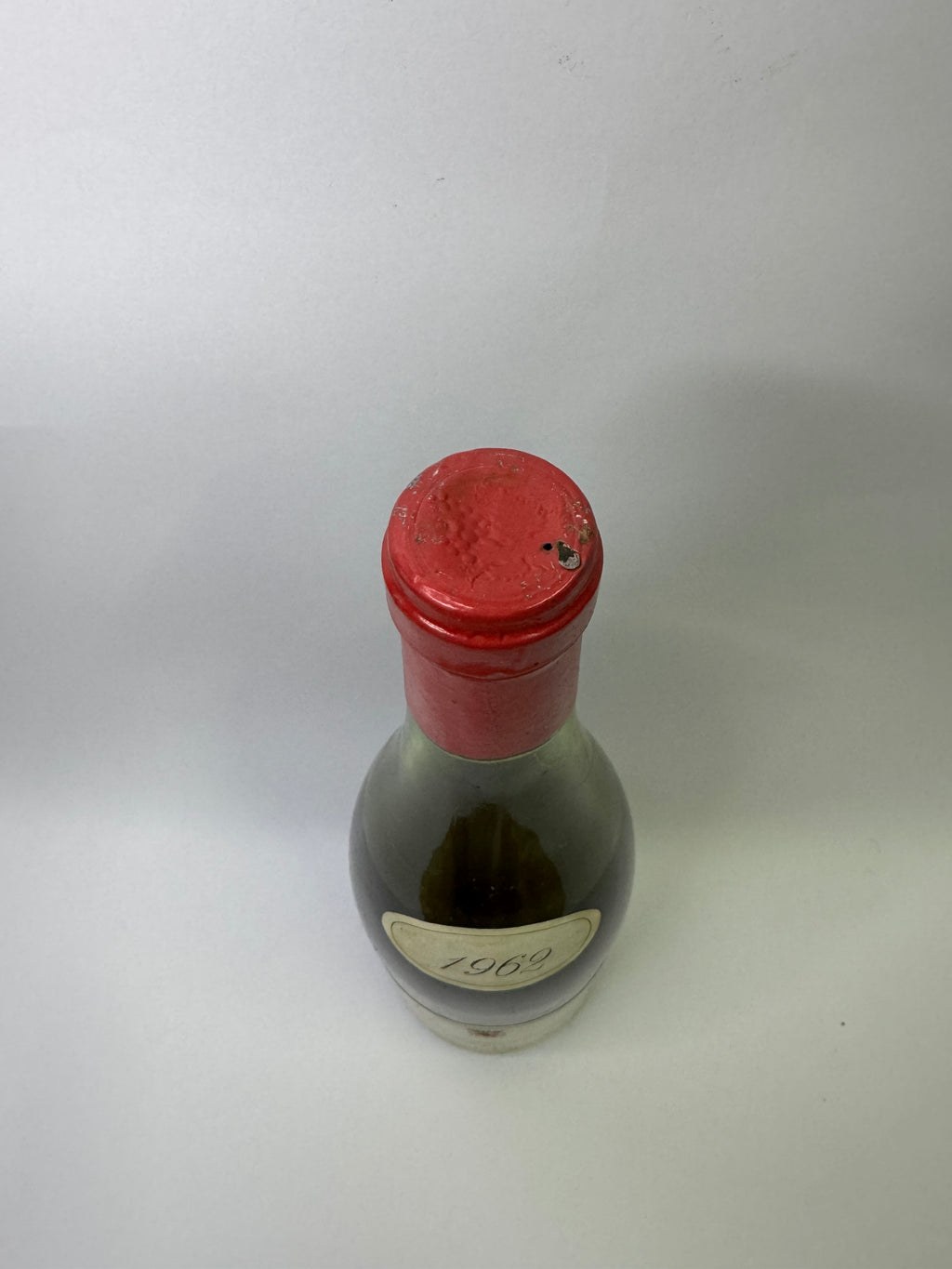 Bouteille de vin Pommard 1962 – Robert Ampeau