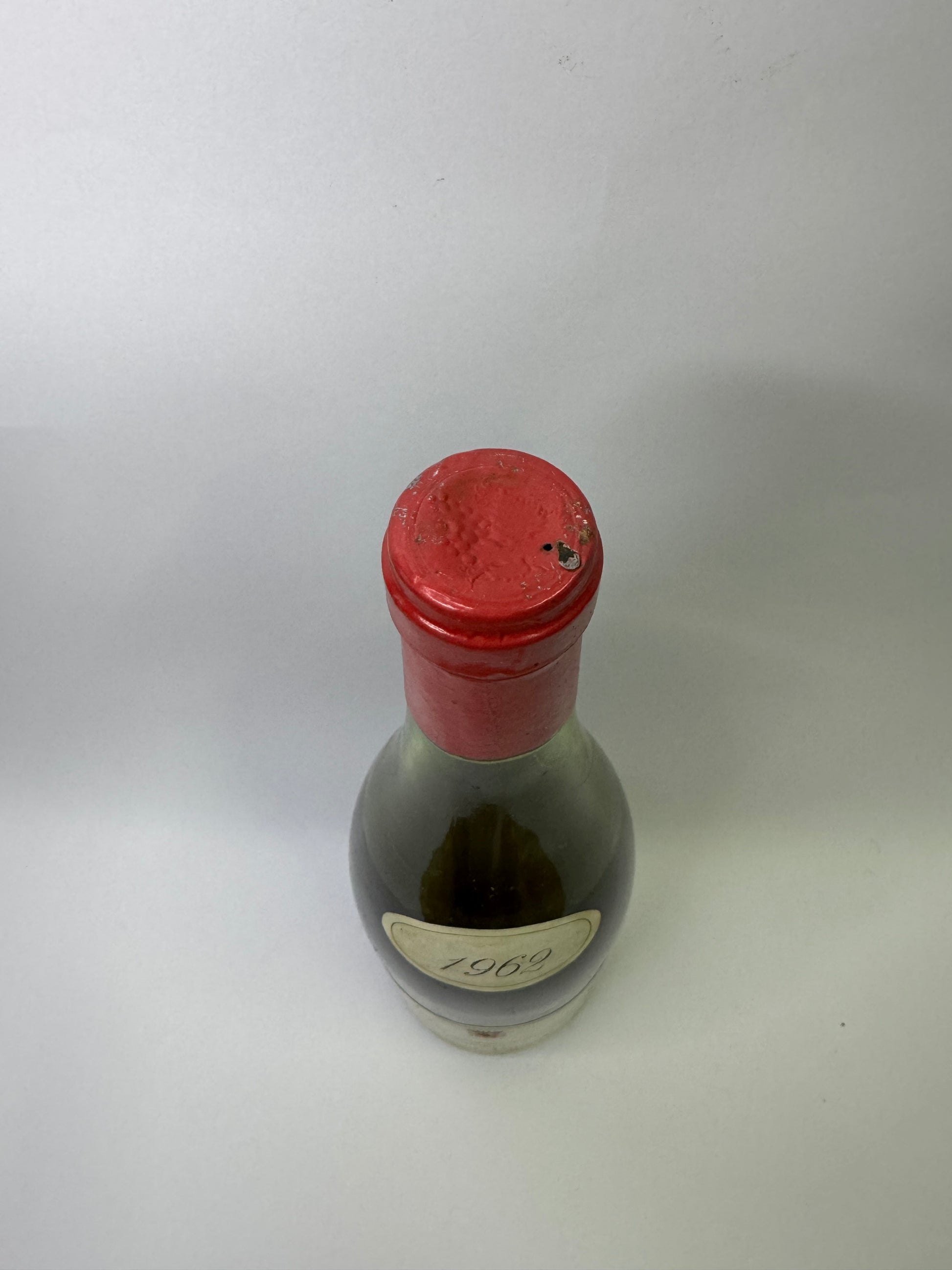 Bouteille de vin Pommard 1962 – Robert Ampeau