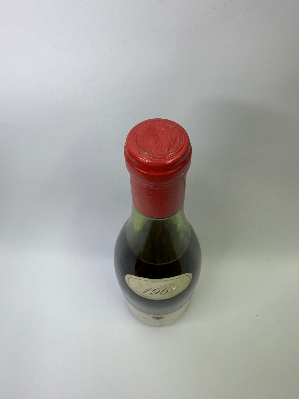 Bouteille de vin Pommard 1962 – Robert Ampeau